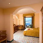 Grand President Hotel 4*