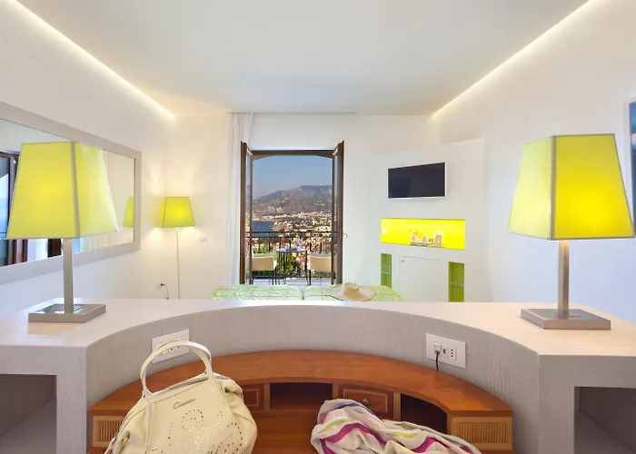 Ξενοδοχείο Grand President 4*