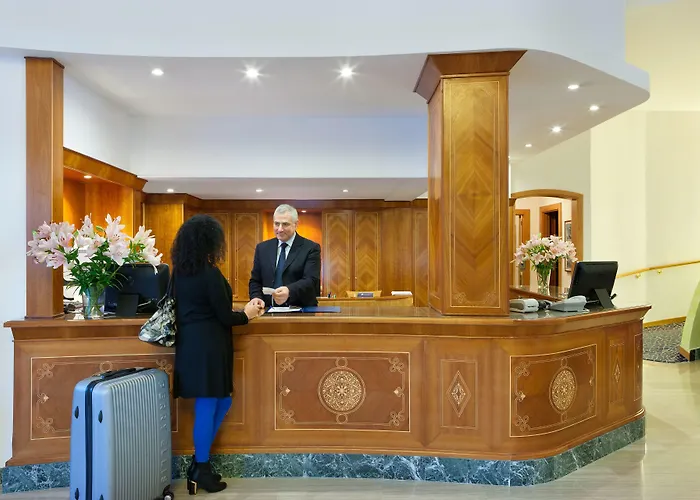 Ξενοδοχείο Grand President 4*