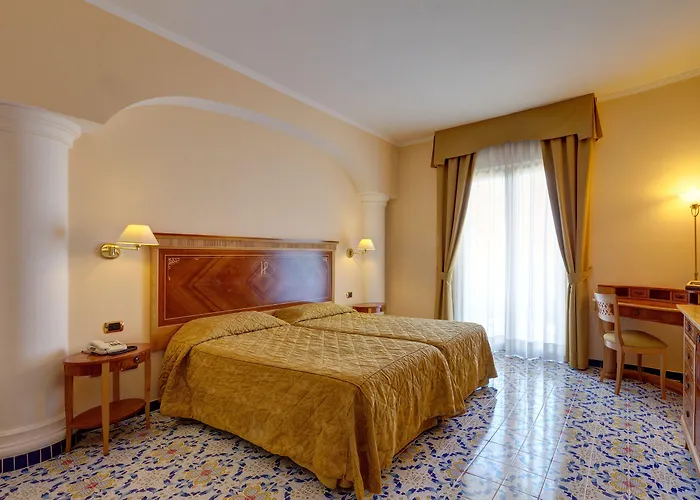 Ξενοδοχείο Grand President 4*