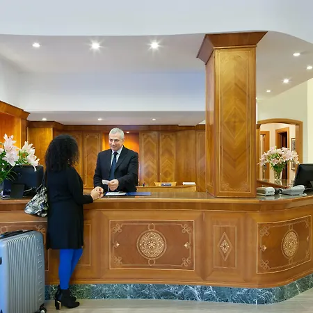 酒店 总统大酒店 4*