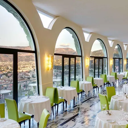 Grand President Hotell 4*
